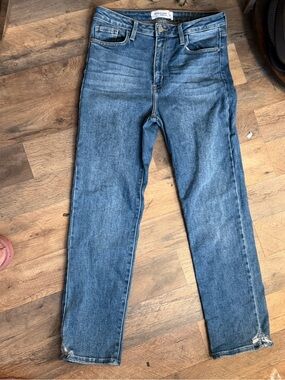 Just Black Jeans with Contrast Stitching Straight as an arrow line Sz 29